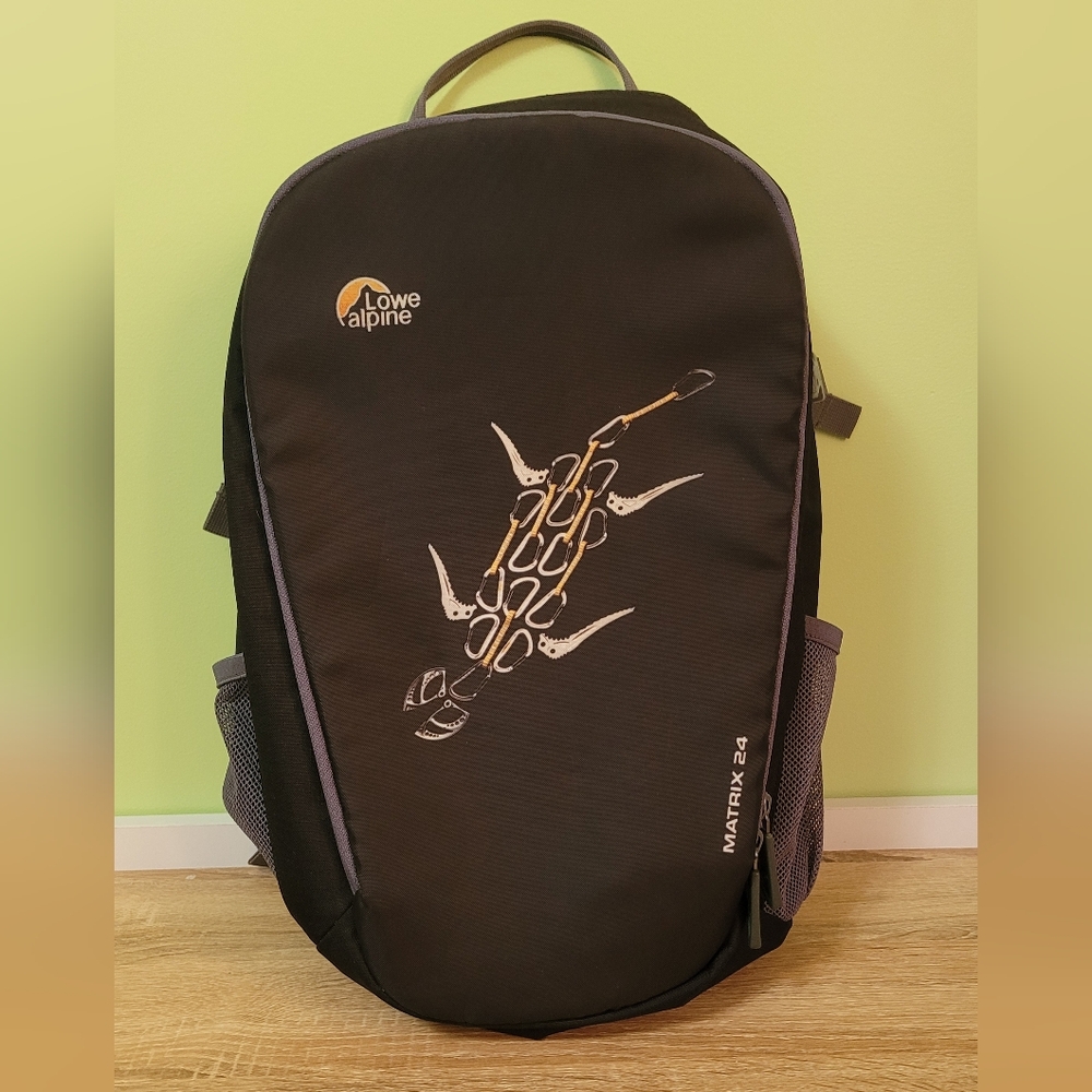 Lowe Alpine Matrix 24 Black Backpack